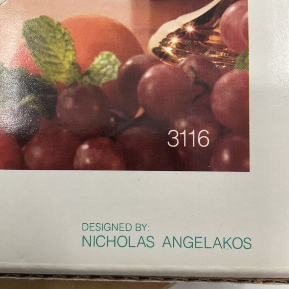 Vtg Indiana Glass 12" Heavy Round Flat serving Platter Clear w/ Diamond Under - Picture 9 of 10